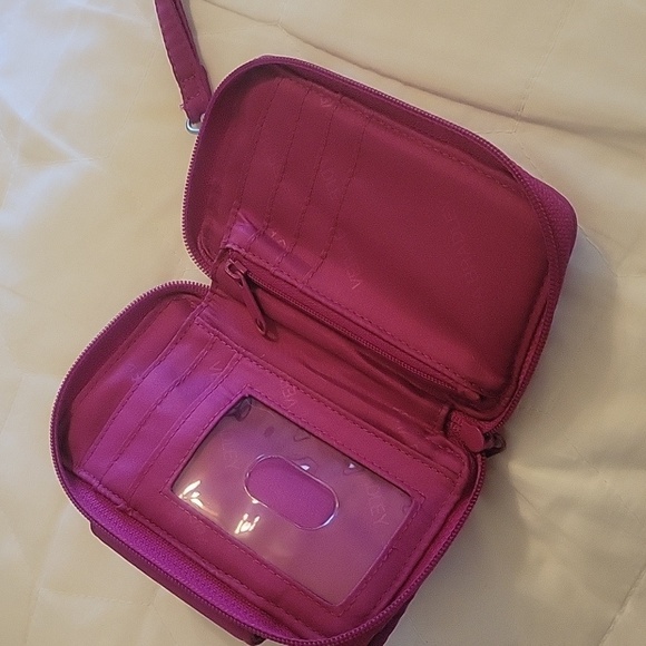 Vera Bradley Pink Wristlet beautiful, very good condition .fuchsia pink wallet - Picture 3 of 7